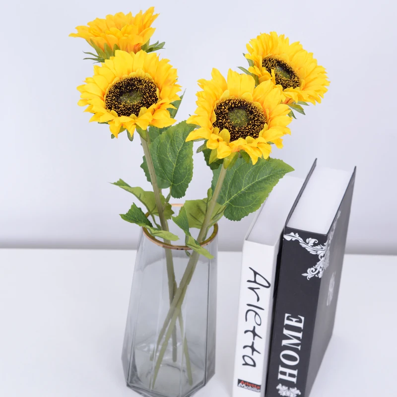 2023 Artificial Sunflower Flower 46cm Highly Realistic Silk Daisies for Home Flower Arrangement Wedding Party Sunflower
2023 Artificial Sunflower Flower 46cm Highly Realistic Silk Daisies for Home Flower Arrangement Wedding Party Sunflower