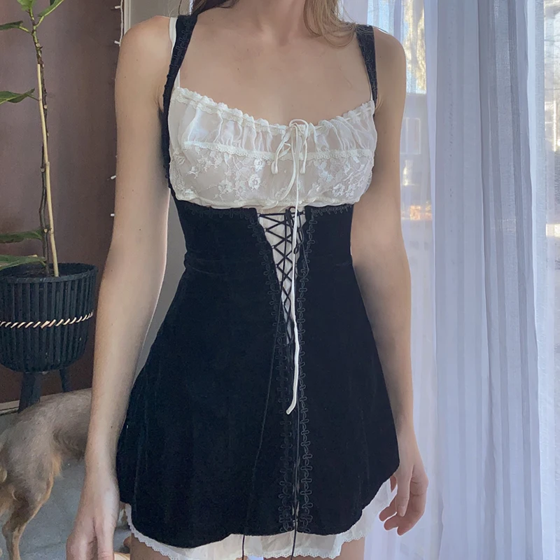 wsevypo Vintage 90s Black Suspender Dress Women Spaghetti Strap Short Dress High Waist Cross Lace-up Mini A-Line Tank Dresses
wsevypo Vintage 90s Black Suspender Dress Women Spaghetti Strap Short Dress High Waist Cross Lace-up Mini A-Line Tank Dresses