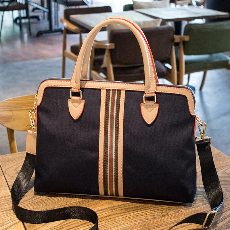 Модные женские сумки через плечо для женщин, портфель, Высококачественная Водонепроницаемая нейлоновая женская сумка для работы и офиса
Модные женские сумки через плечо для женщин, портфель, Высококачественная Водонепроницаемая нейлоновая женская сумка для работы и офиса