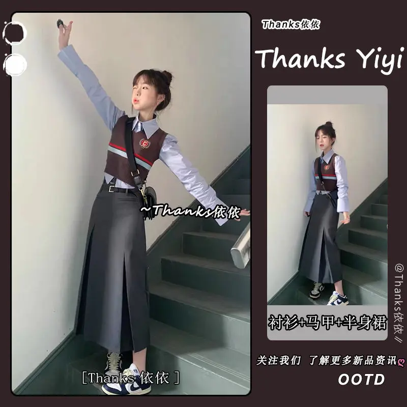2023 college style knitted vest long sleeved shirt top women's high waisted pleated half length skirt three piece jk set
2023 college style knitted vest long sleeved shirt top women's high waisted pleated half length skirt three piece jk set