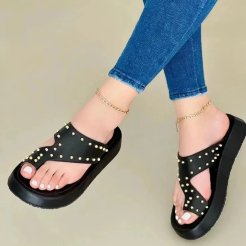 Large Size Thick Bottom Slippers Female 2023 Summer Europe and The United States New Rivets Outside Wear Beach Sandals Women's
Large Size Thick Bottom Slippers Female 2023 Summer Europe and The United States New Rivets Outside Wear Beach Sandals Women's