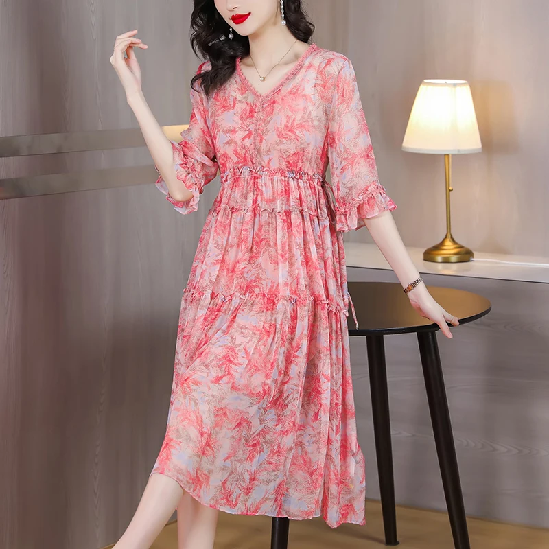 Senior sense floral dress 2023 spring and summer new female high-end temperament large size skirt
Senior sense floral dress 2023 spring and summer new female high-end temperament large size skirt