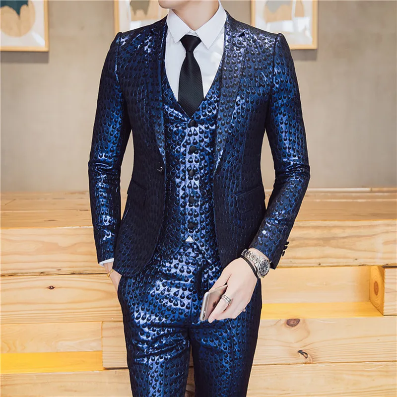 Mens Floral Suits 2022 Luxury Black And Gold Wedding Suit For Men Club Party Prom Costume 3 Pieces Homme
Mens Floral Suits 2022 Luxury Black And Gold Wedding Suit For Men Club Party Prom Costume 3 Pieces Homme