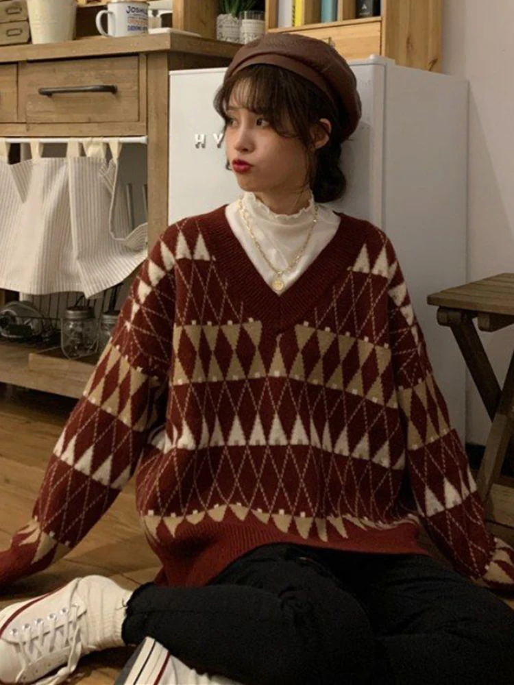 Ladies Pullovers Student Lazy Style Popular Winter Womens Sweater New Sweaters Women Vintage Argyle Korean All-match Chic V-Neck
Ladies Pullovers Student Lazy Style Popular Winter Womens Sweater New Sweaters Women Vintage Argyle Korean All-match Chic V-Neck