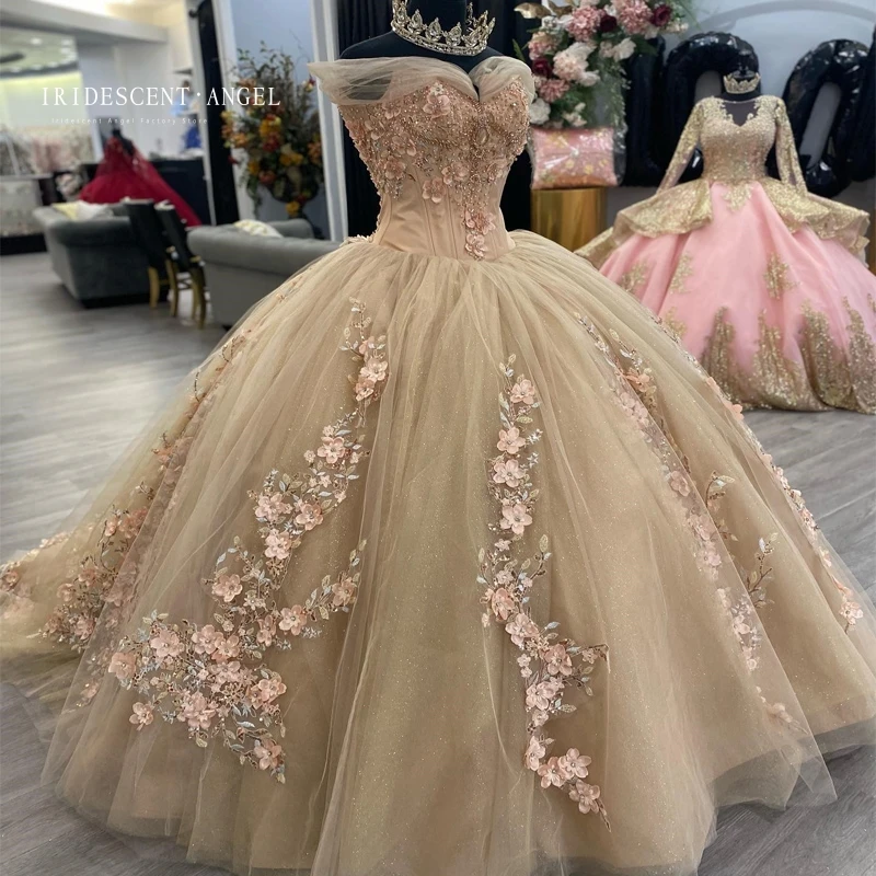IRIDESCENT Ball Gown Champagne Shiny Quinceanera Dresses Beading Lace Up Applique 3D FlowerAppliqued Tulle Pageant Prom Gowns
IRIDESCENT Ball Gown Champagne Shiny Quinceanera Dresses Beading Lace Up Applique 3D FlowerAppliqued Tulle Pageant Prom Gowns