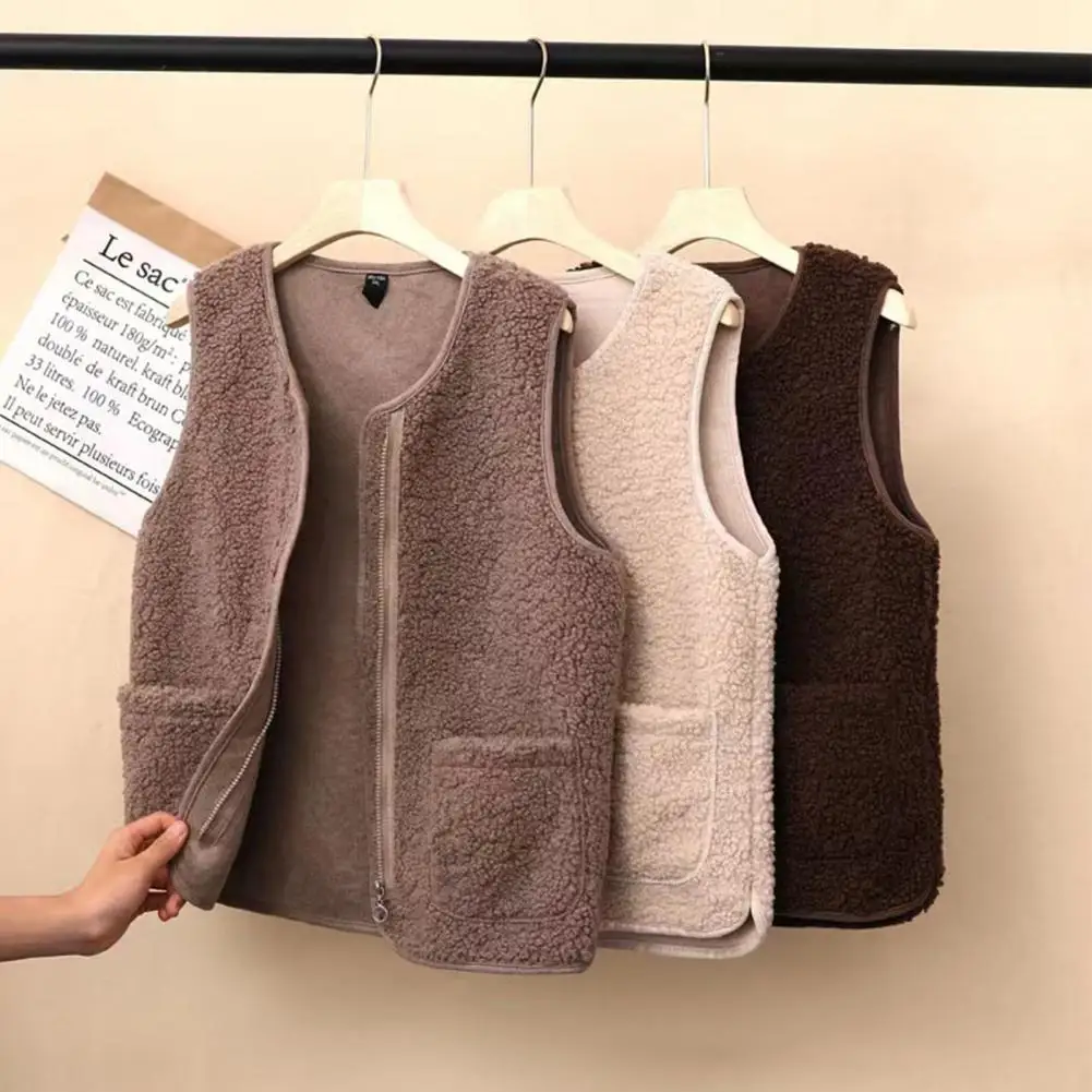 Women Vest Patch Pocket Sleeveless Solid Color Lady Girl Short Loose Lambs Plush Waistcoat Jacket for Trip
Women Vest Patch Pocket Sleeveless Solid Color Lady Girl Short Loose Lambs Plush Waistcoat Jacket for Trip