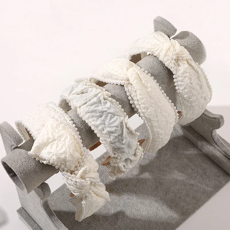 Bohemia Hair Bands White Pearl Crinkle Hair Hoop Women Middle Knot Hair Accessories Big Bow Cross Headband Non-slip Fashion 2022
Bohemia Hair Bands White Pearl Crinkle Hair Hoop Women Middle Knot Hair Accessories Big Bow Cross Headband Non-slip Fashion 2022