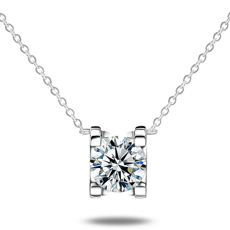 Moissanite Bull Head Necklace Female Moissanite Clavicle Chain One Carat Luxury Ladies Sterling Silver 925 Pendant
Moissanite Bull Head Necklace Female Moissanite Clavicle Chain One Carat Luxury Ladies Sterling Silver 925 Pendant