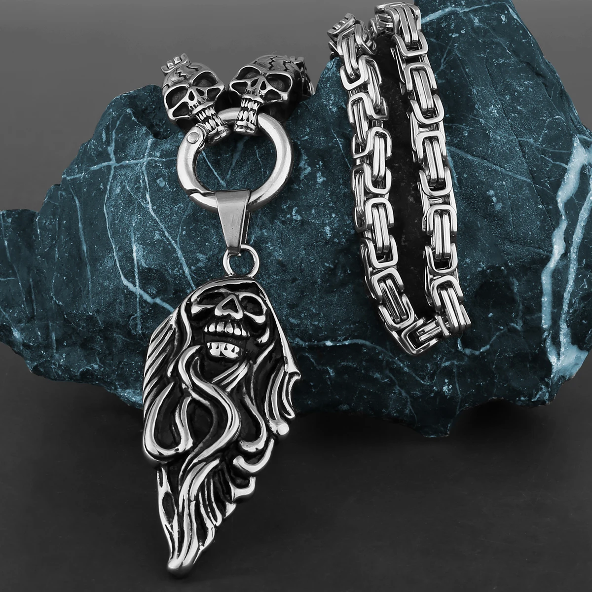 High Quality Witch Skull Pendant Ghost Head Necklace Men Fashion Charm Stainless Steel Pendant Necklace Jewelry Boyfriend Gift
High Quality Witch Skull Pendant Ghost Head Necklace Men Fashion Charm Stainless Steel Pendant Necklace Jewelry Boyfriend Gift