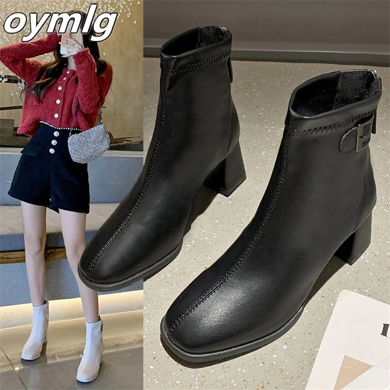 Square toe short boots women's 2022 new autumn and winter thick heel middle heel women's boots net red back zipper thin boots
Square toe short boots women's 2022 new autumn and winter thick heel middle heel women's boots net red back zipper thin boots