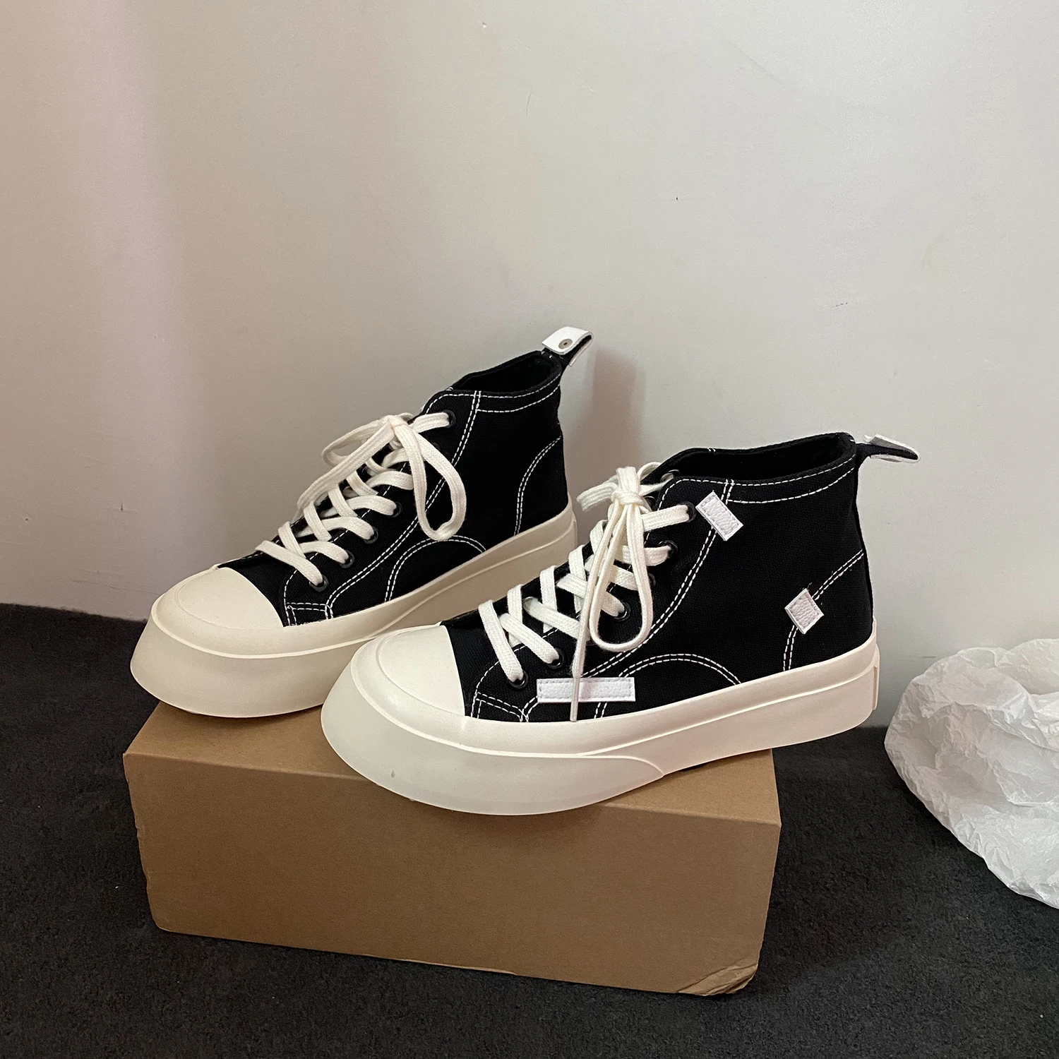 Fashion Women Canvas Shoes Vulcanized New Trend Platform Shoes New Comfortable Thick Bottom Sneakers Zapatillas Mujer
Fashion Women Canvas Shoes Vulcanized New Trend Platform Shoes New Comfortable Thick Bottom Sneakers Zapatillas Mujer