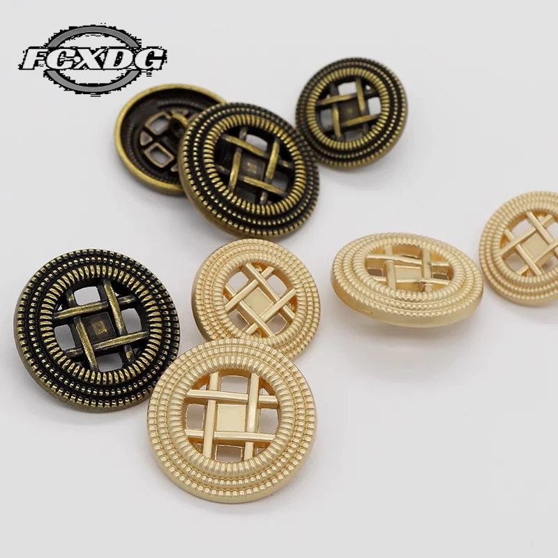 10pcs/lot Golden Hollow Vintage Jacket Buttons Sewing Material Sewing Accessories Metal Buttons Decorative Buttons for Clothing
10pcs/lot Golden Hollow Vintage Jacket Buttons Sewing Material Sewing Accessories Metal Buttons Decorative Buttons for Clothing