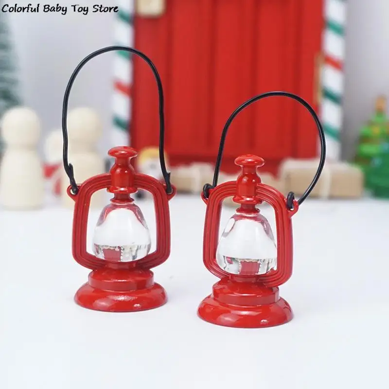 1Pc 1:12 Dollhouse Miniature Red Kerosene Lamp Simulation Oil Lamp Ornaments Model Home Living Scene Decor Toy
1Pc 1:12 Dollhouse Miniature Red Kerosene Lamp Simulation Oil Lamp Ornaments Model Home Living Scene Decor Toy