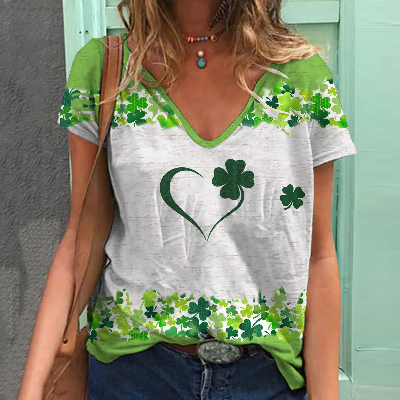 2023 New Women's Summer T-shirt 3D Green Lucky Grass Heart Pattern Affordable and Versatile Retro White V-neck Sexy T-shirt
2023 New Women's Summer T-shirt 3D Green Lucky Grass Heart Pattern Affordable and Versatile Retro White V-neck Sexy T-shirt
