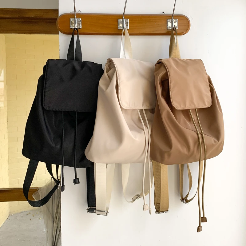 2022 New Casual Nylon Women's Bag Youth Cover Backpack Bag Middle Backpack Korean Preppy Style Ladies Shoulder Bag Whole Sale
2022 New Casual Nylon Women's Bag Youth Cover Backpack Bag Middle Backpack Korean Preppy Style Ladies Shoulder Bag Whole Sale