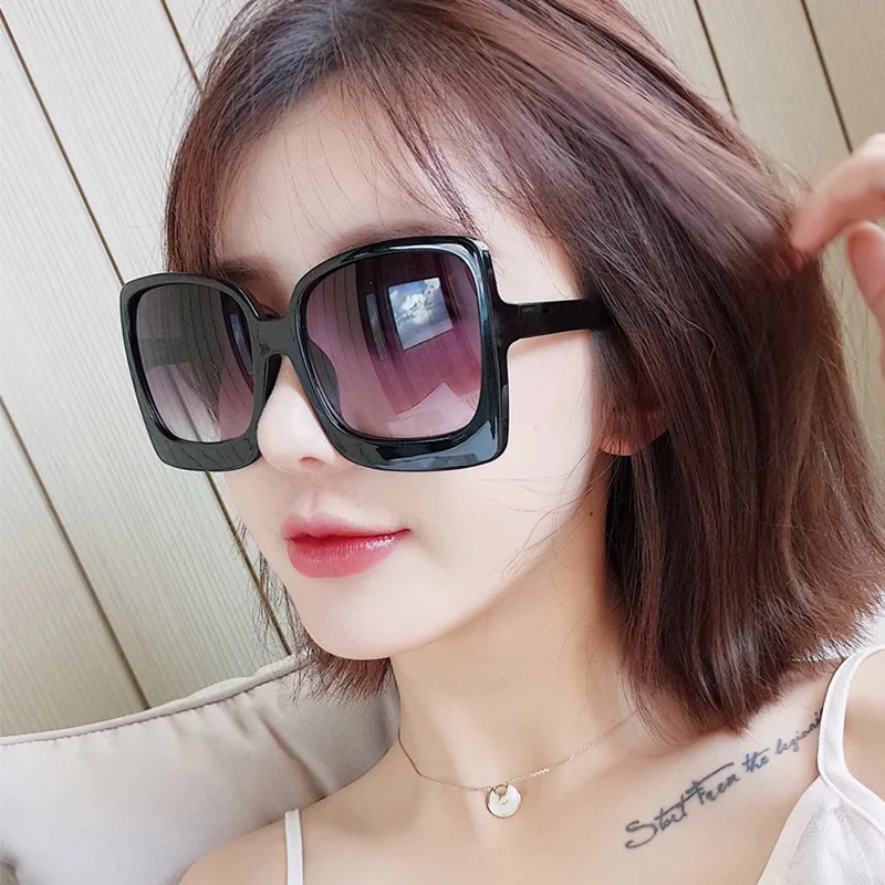 2022 Fashion Women Oversized Sunglasses Brand Designer Vintage Retro Mirror Sun Glasses For Female UV400 Rectangular Glasses
2022 Fashion Women Oversized Sunglasses Brand Designer Vintage Retro Mirror Sun Glasses For Female UV400 Rectangular Glasses