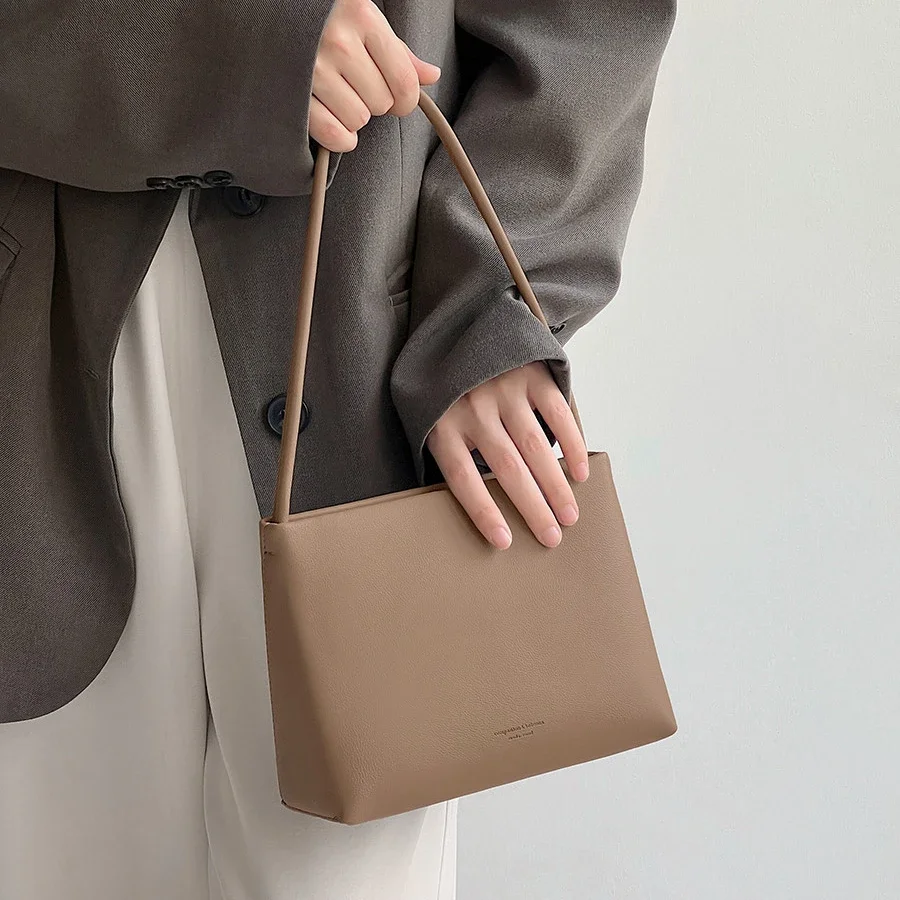 Новинка, модная Высококачественная Изысканная компактная дамская сумочка для женщин, сумка на плечо, сумка через плечо, Женская Офисная Повседневная сумка
Новинка, модная Высококачественная Изысканная компактная дамская сумочка для женщин, сумка на плечо, сумка через плечо, Женская Офисная Повседневная сумка