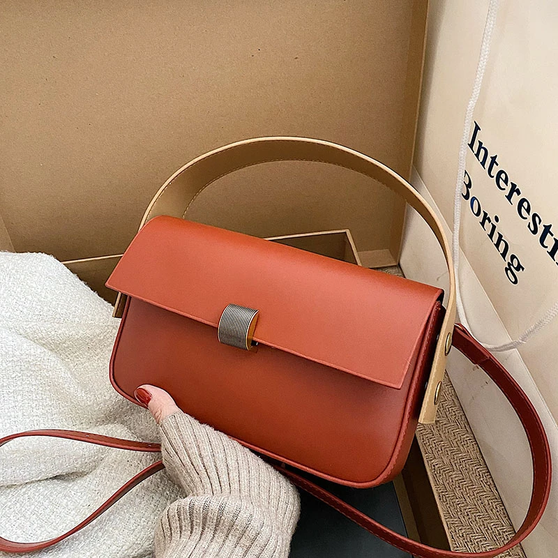 Designer Retro Baguette Shape Underarm Bag New Women's Shoulder Bag Brand 2022 PU Crossbody Bag Handbag and Purse Female Clutchs 
Designer Retro Baguette Shape Underarm Bag New Women's Shoulder Bag Brand 2022 PU Crossbody Bag Handbag and Purse Female Clutchs