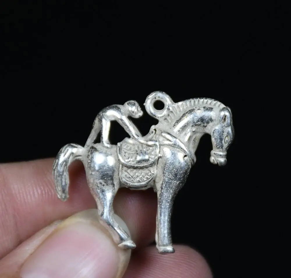 3.2CM Rare Old China Miao Silver Feng Shui Monkey Ride Horse Necklace Pendant 
3.2CM Rare Old China Miao Silver Feng Shui Monkey Ride Horse Necklace Pendant