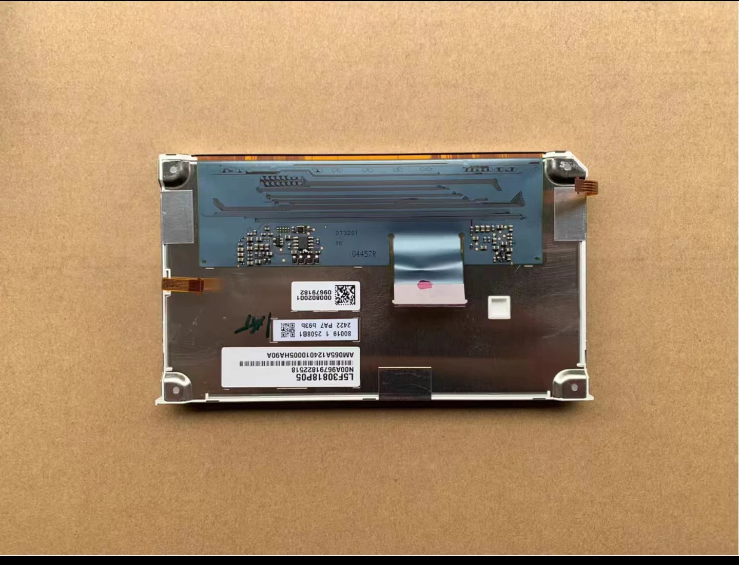 Оригинал, подходит для Volkswagen L5F30818P05, ЖК-дисплей, экран навигации, замена, бесплатная доставка
Оригинал, подходит для Volkswagen L5F30818P05, ЖК-дисплей, экран навигации, замена, бесплатная доставка