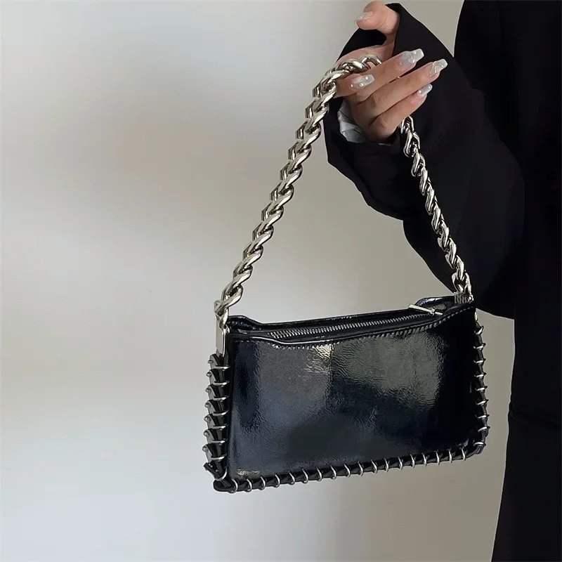 Fashion Retro Black Chain Shoulder Bag Women's Personalized Casual Versatile Handbag сумка через плечо женская Monederos
Fashion Retro Black Chain Shoulder Bag Women's Personalized Casual Versatile Handbag сумка через плечо женская Monederos