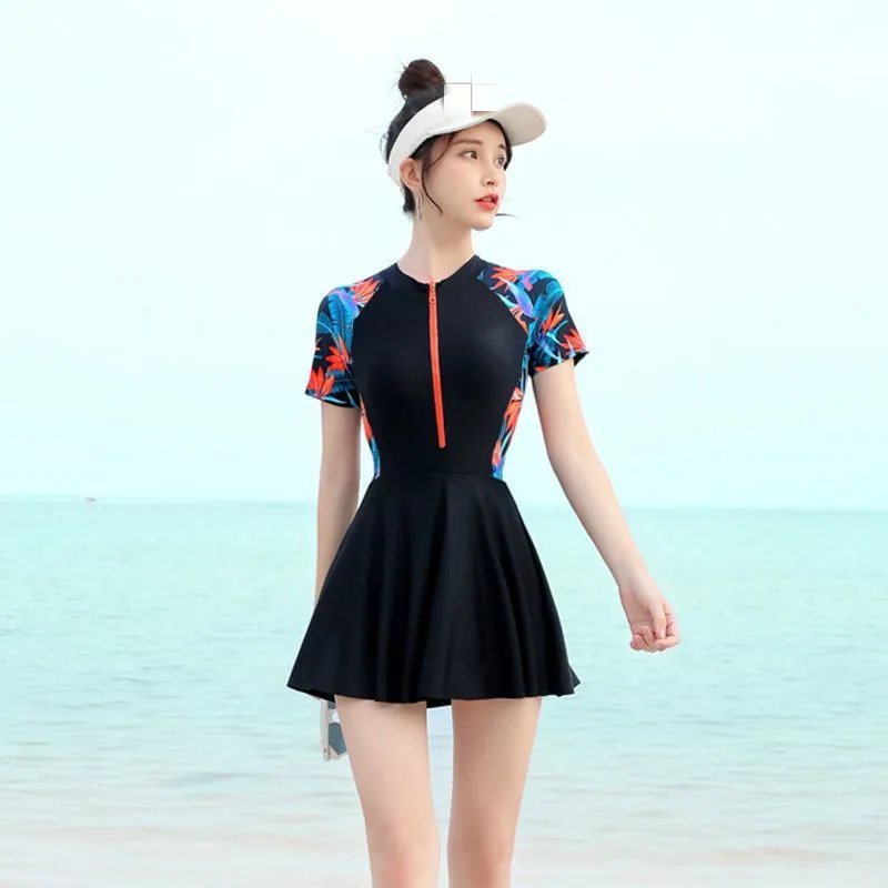 Summer Ladies Swimsuit Professional One Pieces Printing Fashion Chest Gathered Self-Cultivation Cover Belly Slimming Swimwear
Summer Ladies Swimsuit Professional One Pieces Printing Fashion Chest Gathered Self-Cultivation Cover Belly Slimming Swimwear