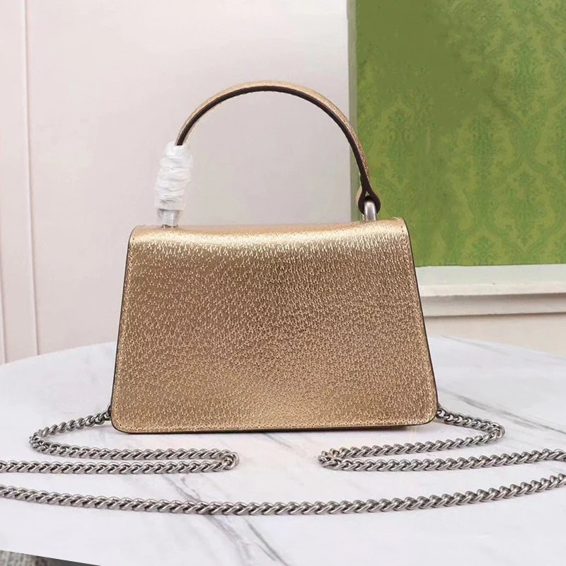 Retro crystal lock leather handbag luxury chain flip bag fashion mini handbag new simple wallet Joker shoulder messenger bag.
Retro crystal lock leather handbag luxury chain flip bag fashion mini handbag new simple wallet Joker shoulder messenger bag.
