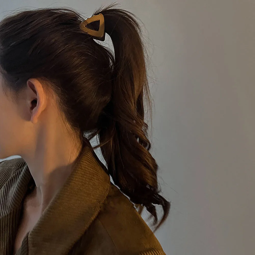 Milk Coffee Triangle Hairpin Female Net Red 2022 New High Ponytail Clip Small Back Head Clip Headdress
Milk Coffee Triangle Hairpin Female Net Red 2022 New High Ponytail Clip Small Back Head Clip Headdress