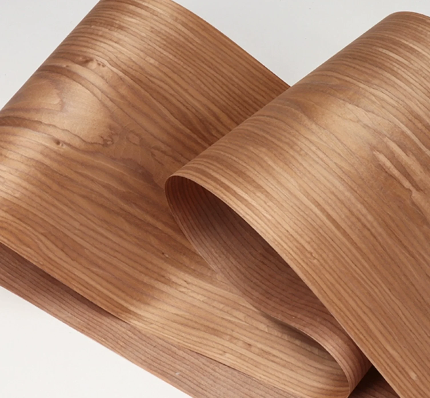 L:2.5meters Width:580mm T:0.25mm Technology wood Walnut 588C handmade veneer Decoration Wood veneer kitchen cabinets
L:2.5meters Width:580mm T:0.25mm Technology wood Walnut 588C handmade veneer Decoration Wood veneer kitchen cabinets