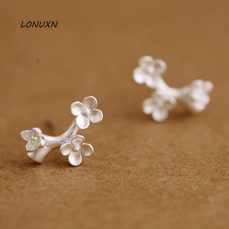 High-quality Women's Jewelry 925 Sterling Silver Earrings Female Flowers Frosted Stud Earrings Girls Plum Branches Shape Gift
High-quality Women's Jewelry 925 Sterling Silver Earrings Female Flowers Frosted Stud Earrings Girls Plum Branches Shape Gift