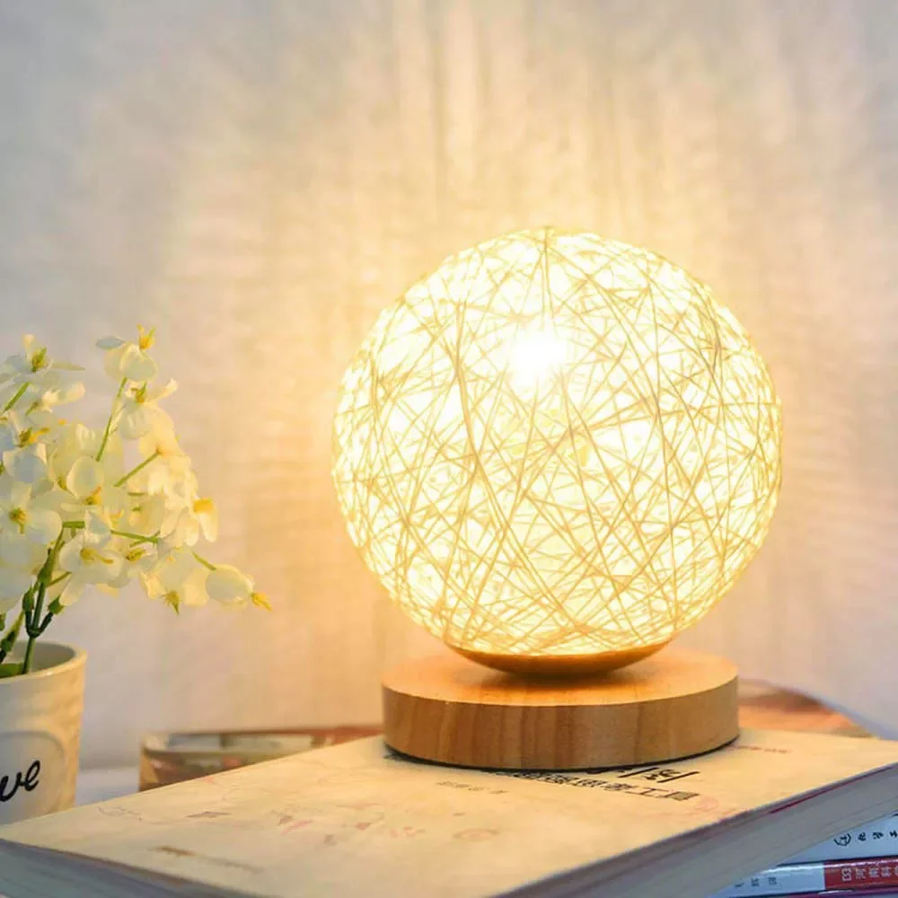 Bed USB Table Lamp Hand-Knit Lampshade Wood Moon Lamp Bedroom Home Wedding Decoration Moonlight Desk Light Bedside Lamp
Bed USB Table Lamp Hand-Knit Lampshade Wood Moon Lamp Bedroom Home Wedding Decoration Moonlight Desk Light Bedside Lamp