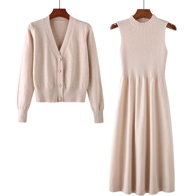 2022 new spring and autumn long-sleeved v-neck top two-piece suit sweater dress wild loose knit cardigan women
2022 new spring and autumn long-sleeved v-neck top two-piece suit sweater dress wild loose knit cardigan women