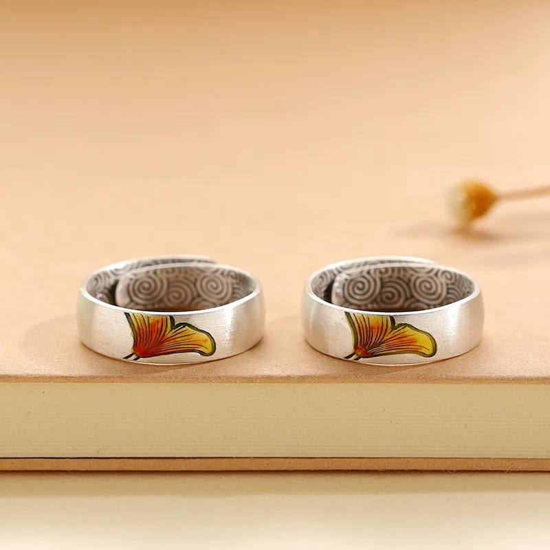 New Friend Ring for Women: Simple and Small Set, Light Luxury Temperament Enamel Ginkgo Leaf Ring Finger Style
New Friend Ring for Women: Simple and Small Set, Light Luxury Temperament Enamel Ginkgo Leaf Ring Finger Style
