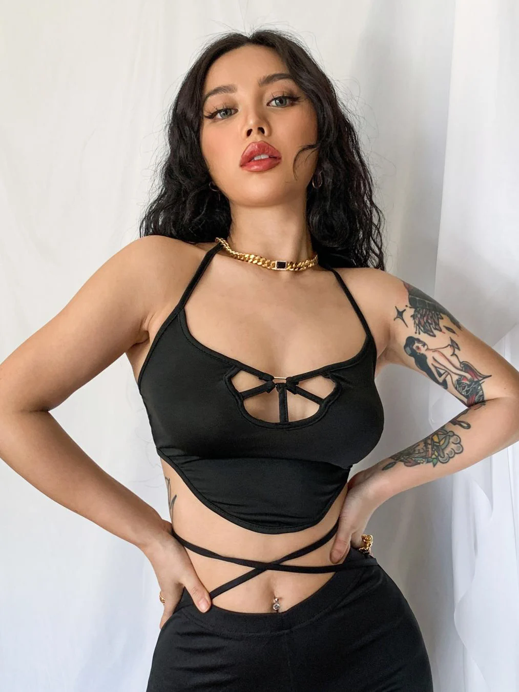Fashion Sexy Women's Tops High Street Cut-outs Halter Backless Crop Tank Tops Streetwear Summer Vacation Party Club Clothing
Fashion Sexy Women's Tops High Street Cut-outs Halter Backless Crop Tank Tops Streetwear Summer Vacation Party Club Clothing