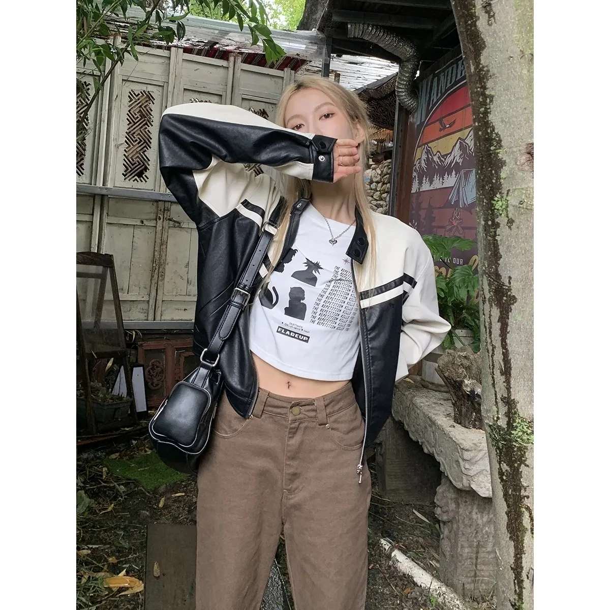 Streetwear Jackets for Women Harajuku Vintage Contrast Color Outwear Crop Tops 2023 Ropa Mujer Fashion Causal Korean PU Coat
Streetwear Jackets for Women Harajuku Vintage Contrast Color Outwear Crop Tops 2023 Ropa Mujer Fashion Causal Korean PU Coat