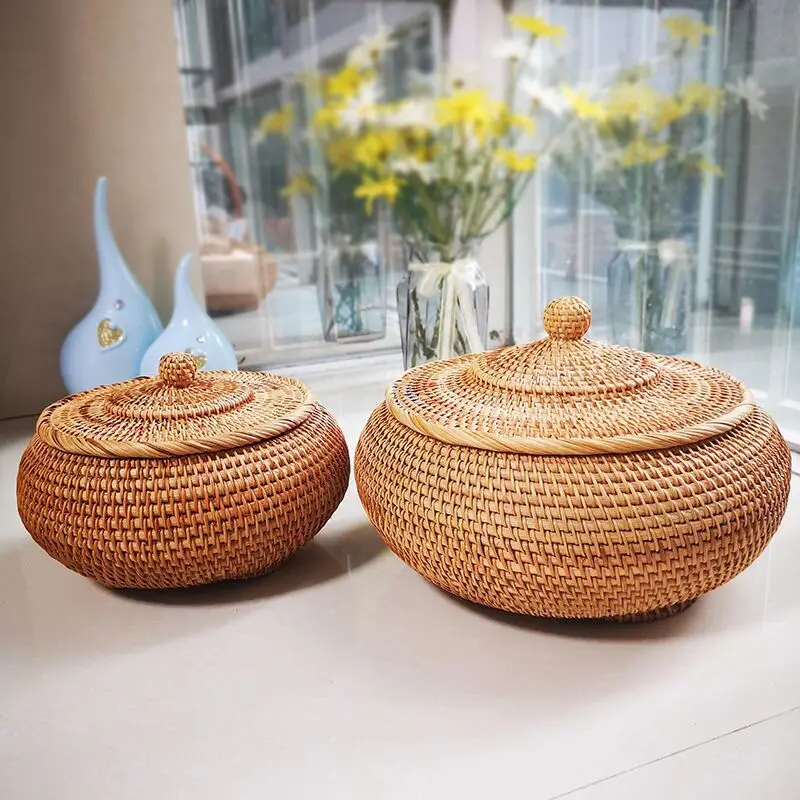 Handmade Rattan Storage Box Hand-woven Candy Box with Lid Rattan Dessert Fruit Storage Basket Rattan Basket Woven Basket
Handmade Rattan Storage Box Hand-woven Candy Box with Lid Rattan Dessert Fruit Storage Basket Rattan Basket Woven Basket