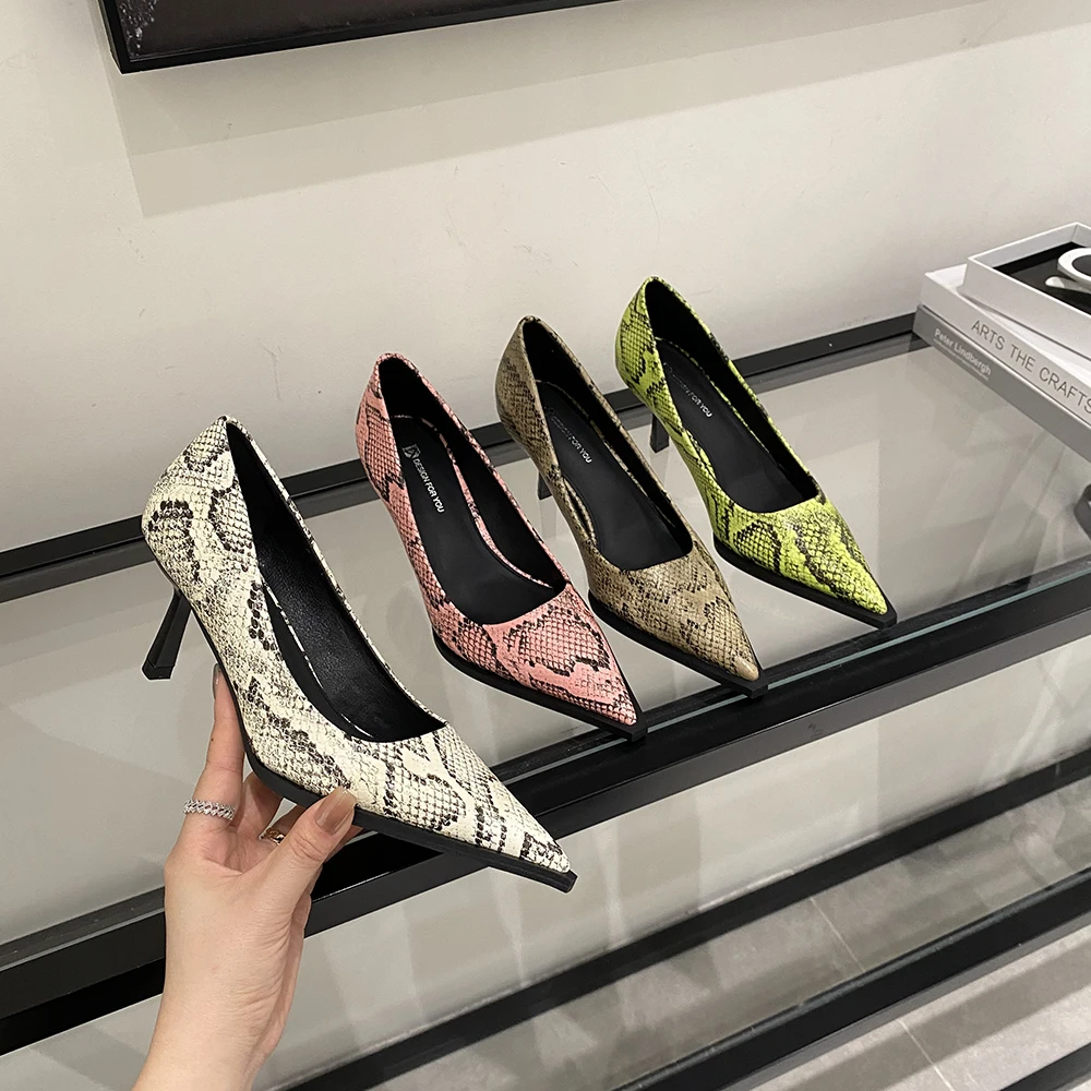 Snake Printed Women Pumps Office Shoes Pointed Toe Shallow Slip On Thin High Heels Stiletto Shoes Fashion Party Pumps Size 35-39
Snake Printed Women Pumps Office Shoes Pointed Toe Shallow Slip On Thin High Heels Stiletto Shoes Fashion Party Pumps Size 35-39