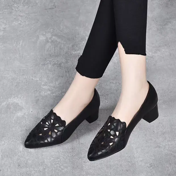 Women Dress Shoes Patent Leather High Heels Pointed Toe Pumps Embossing Metal Boat Shoes Ladies Wedding Shoes White Black 8328C
Women Dress Shoes Patent Leather High Heels Pointed Toe Pumps Embossing Metal Boat Shoes Ladies Wedding Shoes White Black 8328C