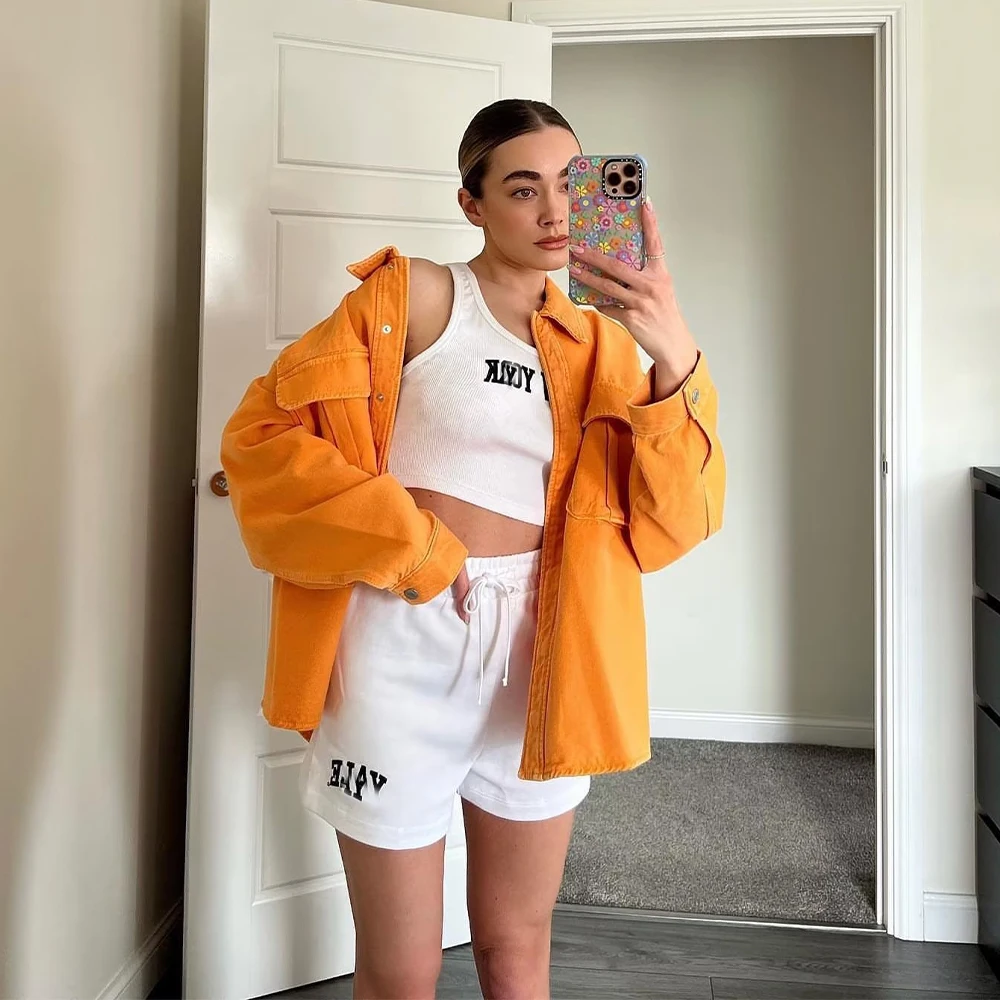 Women's New 2022 Fashion Pocket Decorative Solid Color Imitation Denim Jacket Casual Retro Long Sleeve Loose Female Chic Jacket
Women's New 2022 Fashion Pocket Decorative Solid Color Imitation Denim Jacket Casual Retro Long Sleeve Loose Female Chic Jacket