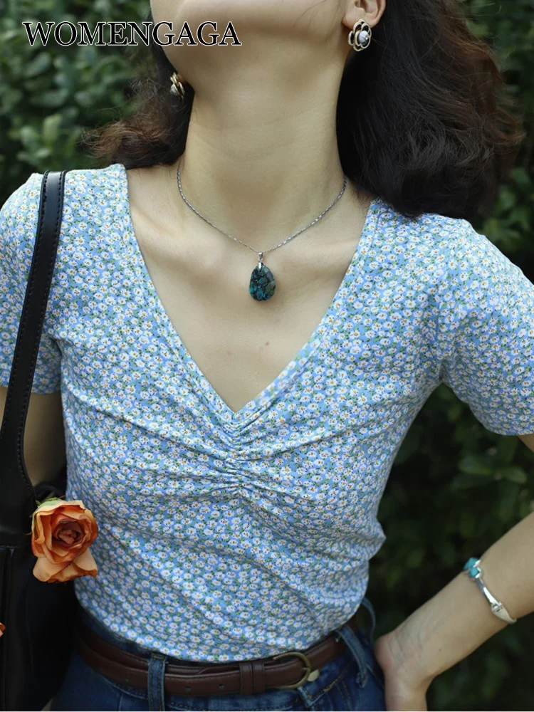 Женская приталенная футболка с v-образным вырезом, голубая тонкая плиссированная футболка в стиле ретро с изображением разбитых цветов, в К...
Женская приталенная футболка с v-образным вырезом, голубая тонкая плиссированная футболка в стиле ретро с изображением разбитых цветов, в К...