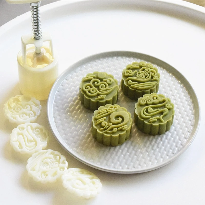 50g Cute Cloud Shape Pastry Moulds Mooncake Molds Mooncake Mould Hand Pressure Tools Plastic Material Baking Accessories
50g Cute Cloud Shape Pastry Moulds Mooncake Molds Mooncake Mould Hand Pressure Tools Plastic Material Baking Accessories