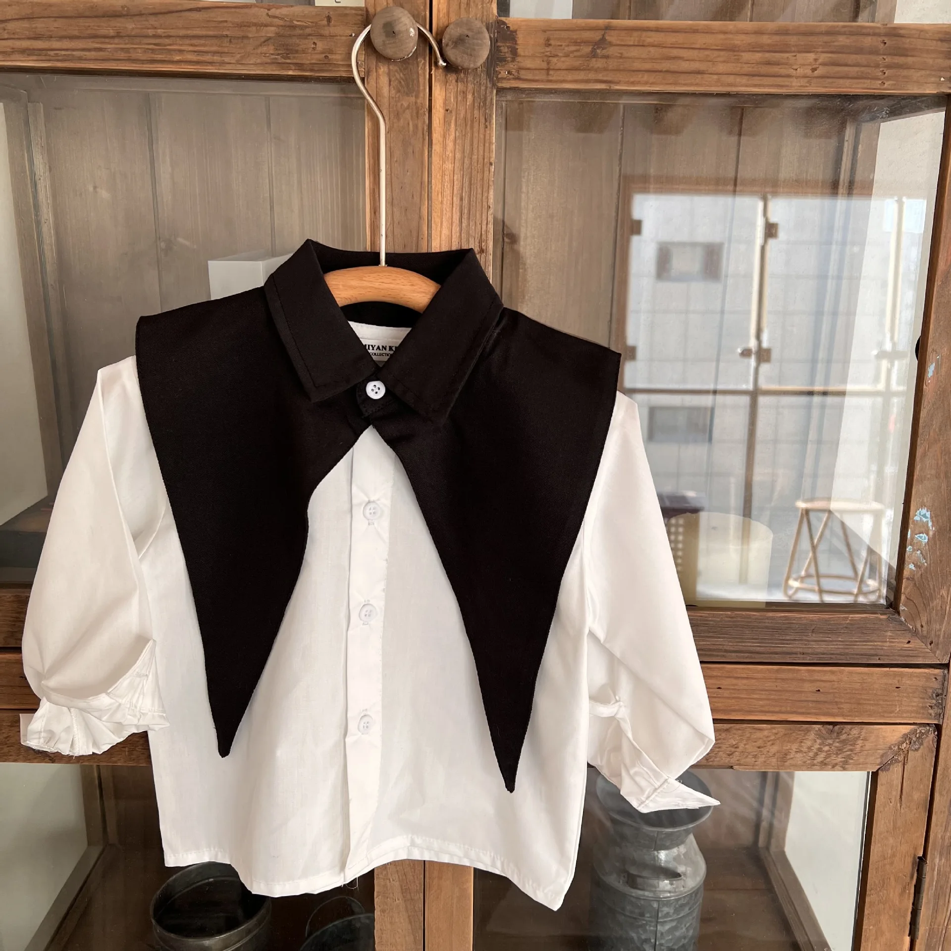 Kids chic casual cotton shirt Spring Boys and girls loose casual all-match shirts with Shawl
Kids chic casual cotton shirt Spring Boys and girls loose casual all-match shirts with Shawl