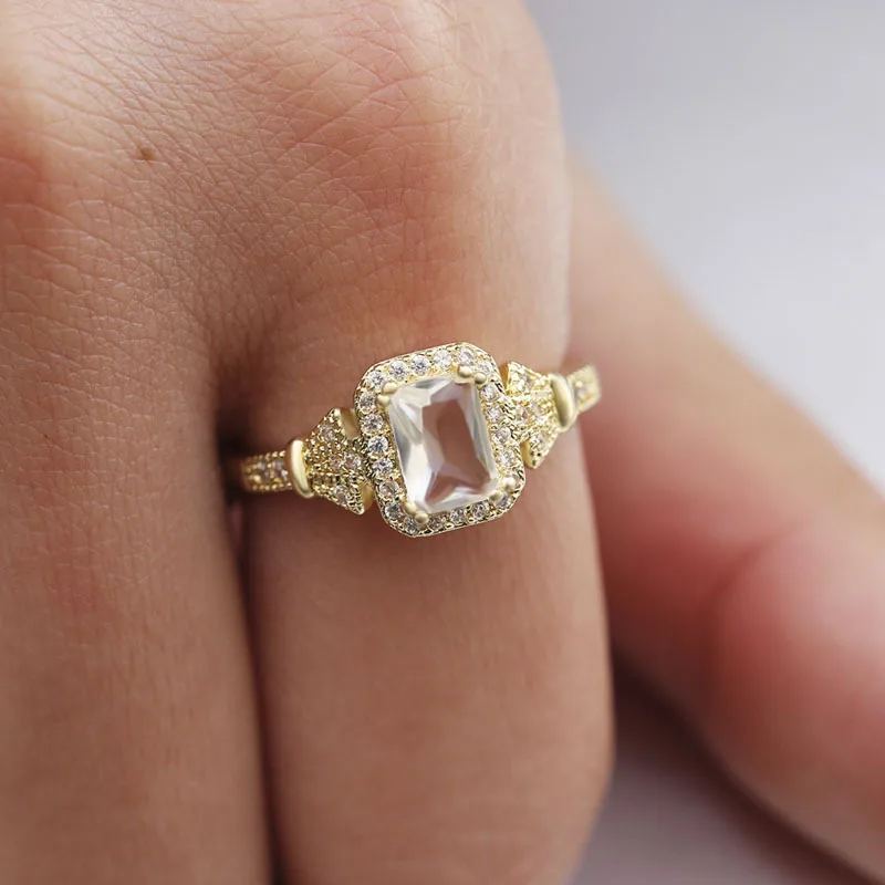 BAOSHINA Fashion Gold Color Inlaid Cubicle Zircon Engagement Ring For Women Jewelry Hand Accessories Size 6-10 
BAOSHINA Fashion Gold Color Inlaid Cubicle Zircon Engagement Ring For Women Jewelry Hand Accessories Size 6-10