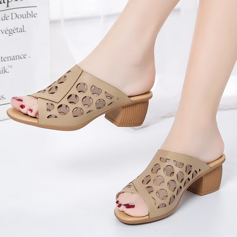 Women Fashion Clogs 2021 Summer Beach Sandals Hollow Shoes Mules Female Travel Outdoor Leisure Wedge Slippers Jelly Garden Clogs
Women Fashion Clogs 2021 Summer Beach Sandals Hollow Shoes Mules Female Travel Outdoor Leisure Wedge Slippers Jelly Garden Clogs