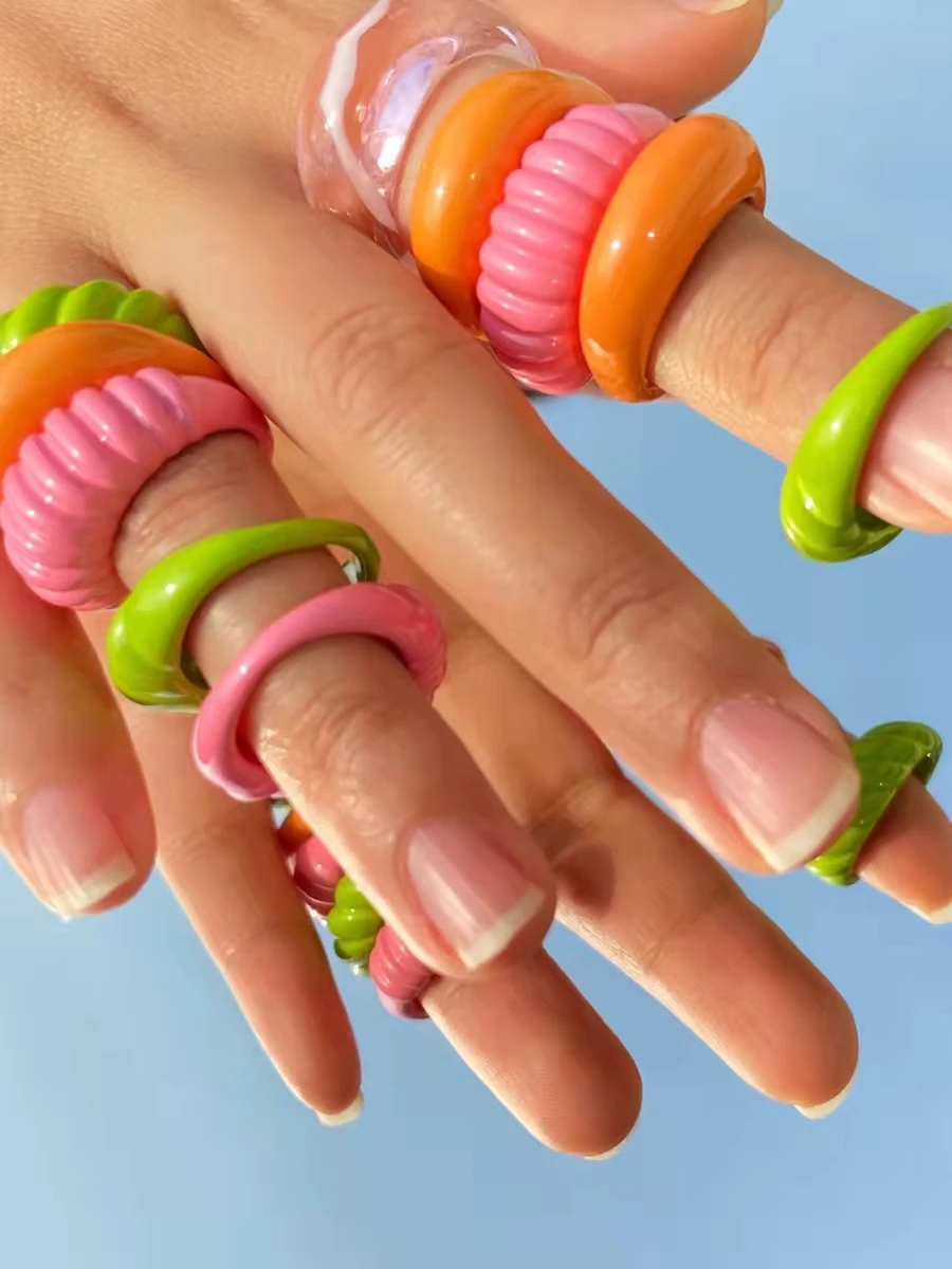Vintage Summer Twist Macaron Colorful Rings Metal Paint Coating Creative INS Style for Women Fashion Hotsale Jewelry Gift
Vintage Summer Twist Macaron Colorful Rings Metal Paint Coating Creative INS Style for Women Fashion Hotsale Jewelry Gift