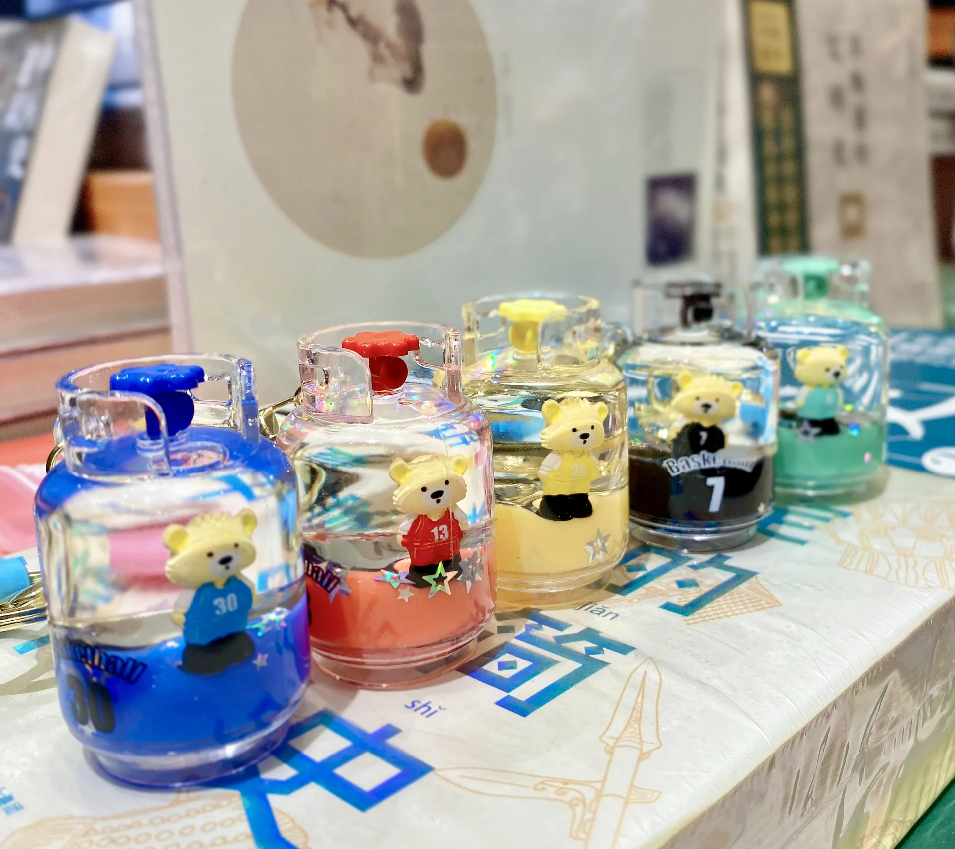 Cute drifting bottle quicksand liquid pendant cartoon bear gas tank floating into oil keychain women's bag pendant
Cute drifting bottle quicksand liquid pendant cartoon bear gas tank floating into oil keychain women's bag pendant