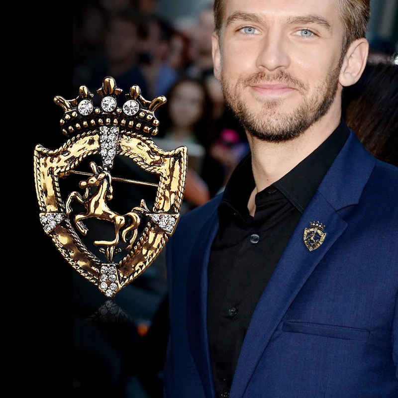Personality crown shield horse badge Brooch men's collar pin suit pin accessories
Personality crown shield horse badge Brooch men's collar pin suit pin accessories