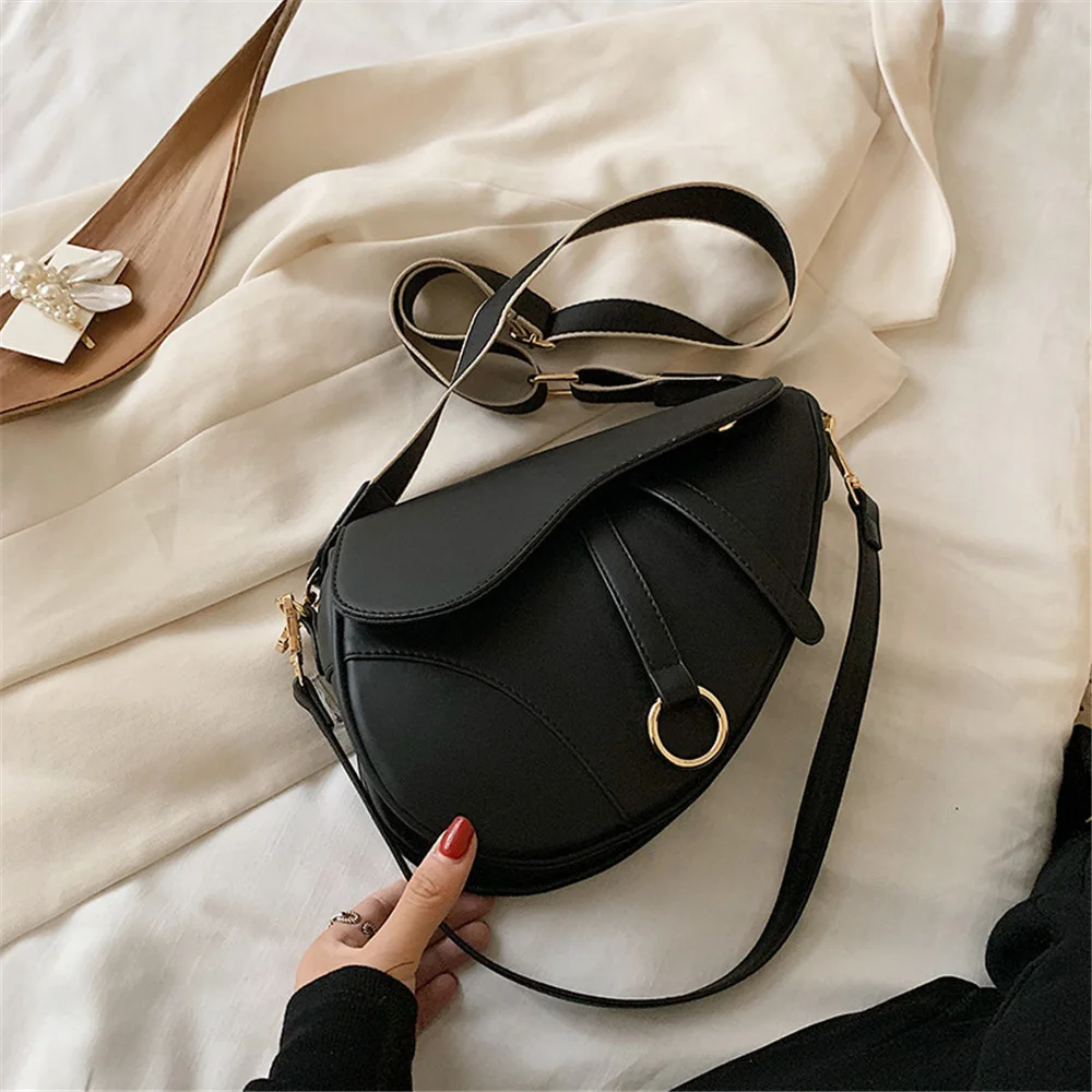 2023 New Women's Bag Leisure Saddle Bag Pu Solid Color Diagonal Bag Fashion Easy Matching Lady Handbags
2023 New Women's Bag Leisure Saddle Bag Pu Solid Color Diagonal Bag Fashion Easy Matching Lady Handbags