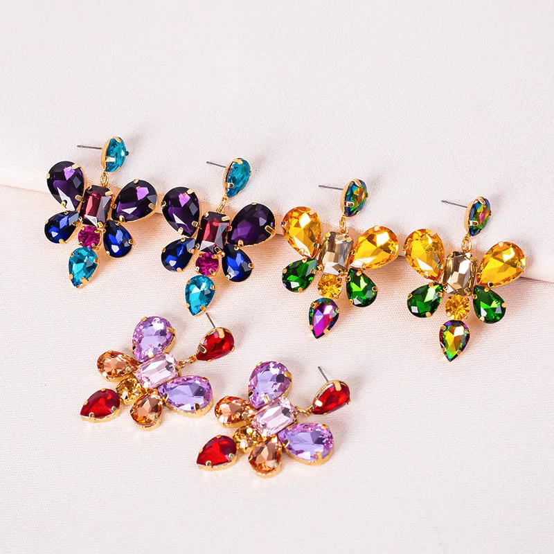 Exaggerated Butterfly Shaped Women's Earrings Colorful Rhinestone Hollow Pendant Girl Party Banquet Big Drop Earrings Jewelry
Exaggerated Butterfly Shaped Women's Earrings Colorful Rhinestone Hollow Pendant Girl Party Banquet Big Drop Earrings Jewelry