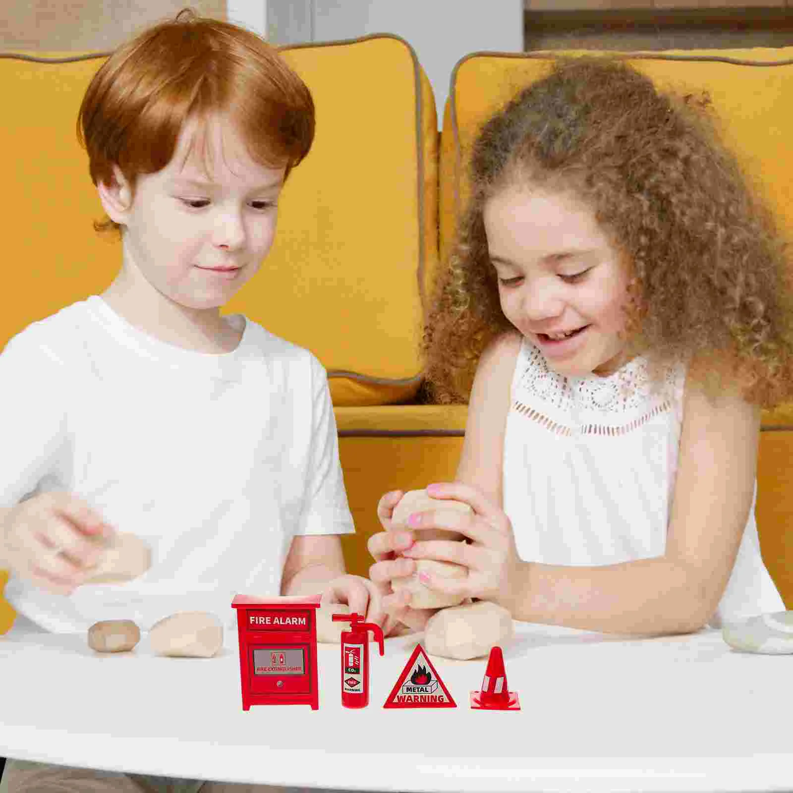 4 Sets Kid Mini Toy Fire Extinguisher Toy Children Mini Fire Extinguisher Ladder
4 Sets Kid Mini Toy Fire Extinguisher Toy Children Mini Fire Extinguisher Ladder